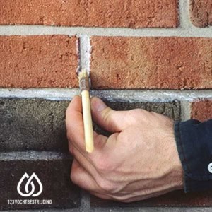 Zelf voegen waterdicht maken met impregneermiddel , 123vochtbestrijding, howto, zelf voegen impregneren stappenplan